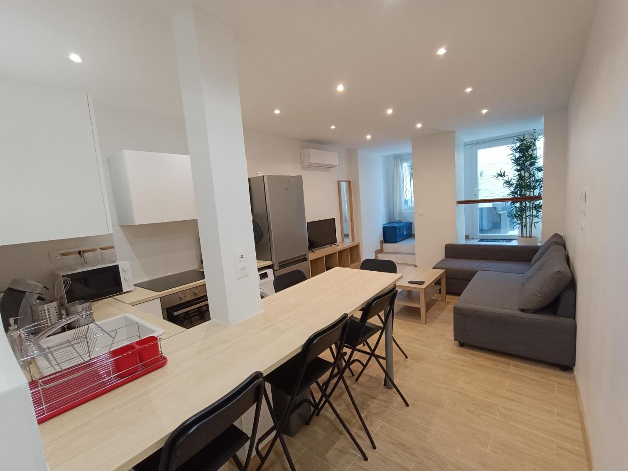 T3 Renove Avec Cour, Intra Muros Avinyon Dış mekan fotoğraf