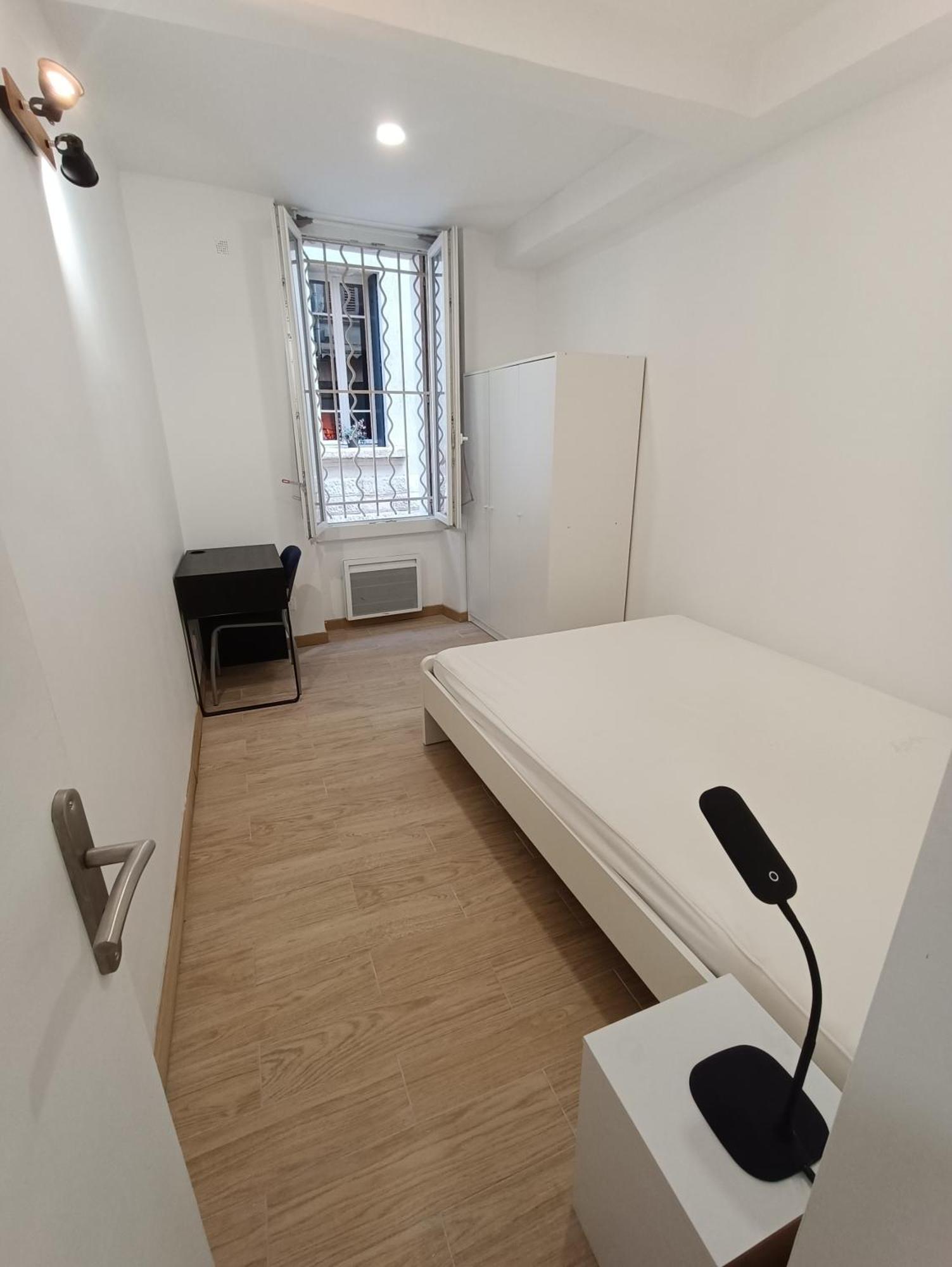 T3 Renove Avec Cour, Intra Muros Avinyon Dış mekan fotoğraf